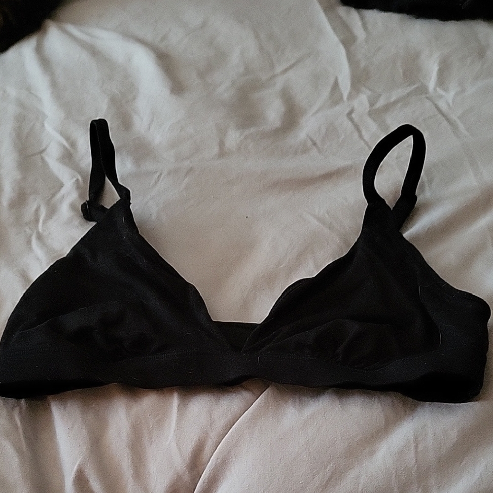 PINK Victoria's Secret Black Triangle Bralette Intimates  - MEDIUM